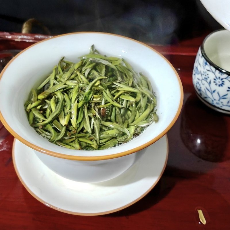 栖品荒野白毫银针